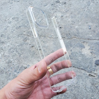 Ốp cứng trong suốt siêu mỏng chống ố vàng chính hãng X&M cho iPhone 12 pro max,13,13 Pro,13 Pro max