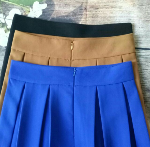 Chân váy xếp ly