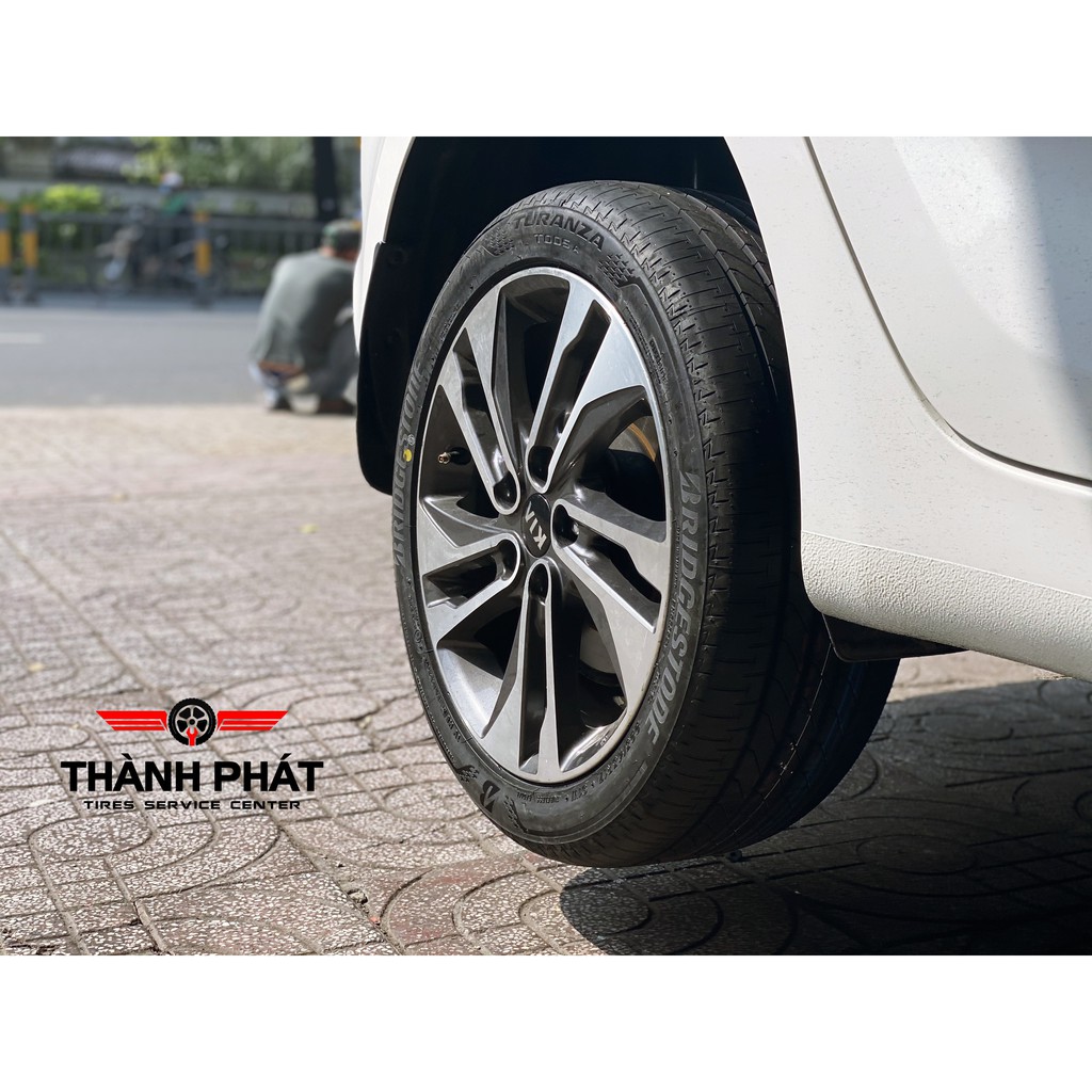 Lốp xe Kia Rondo 225/45R17 Bridgestone T005 THÁI LAN