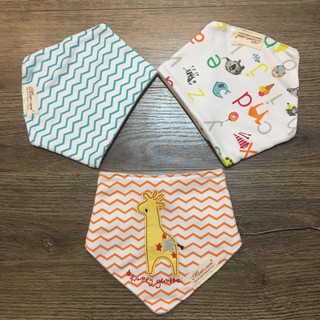 Yếm momcare cho bé