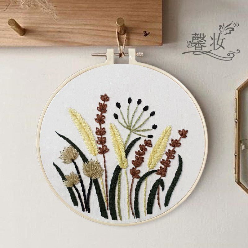 Set thêu thủ công đầy đủ hình in trên vải, kim chỉ và khung thêu