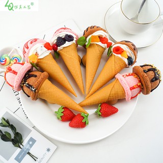 Mô hình kem ốc quế/trứng độc đáo sống động