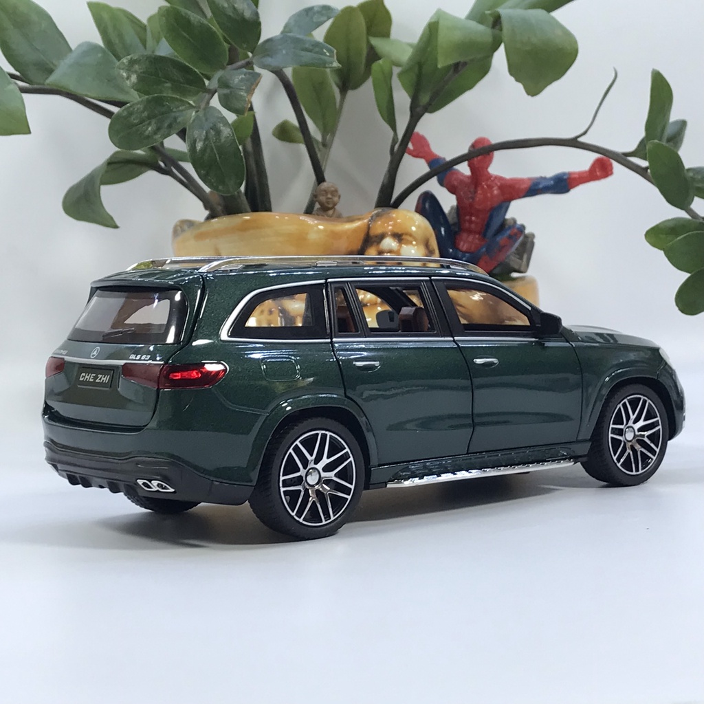 Mô hình xe ô tô Mercedes Benz GLS 63 tỷ lệ 1:24