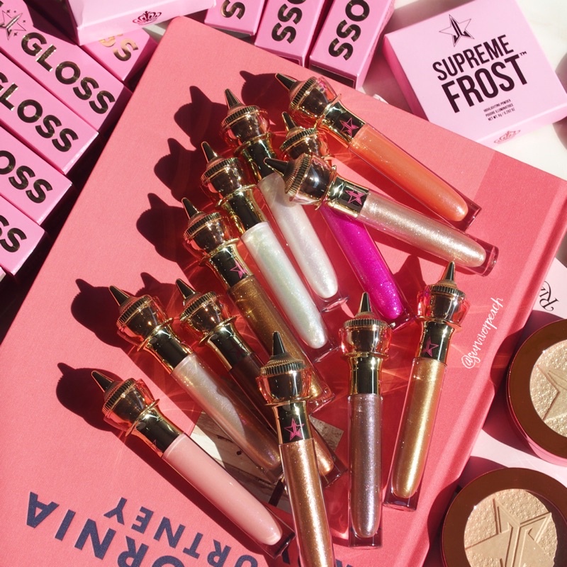 Son bóng dưỡng môi có màu JeffreeStar