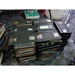 Băng VHS cũ sưu tầm