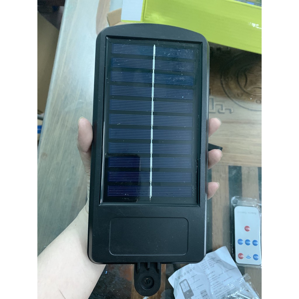 Đèn Năng Lượng Mặt Trời 12 Bóng Led Solar Street Lamp  (120 Cob) Kèm Điều Khiển Tắt Bật Từ Xa