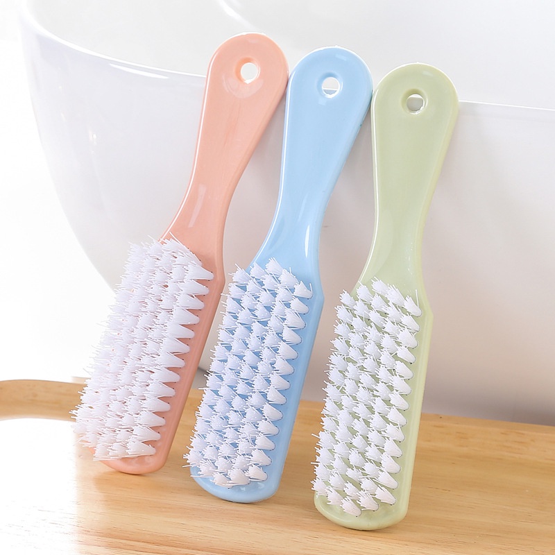 Bàn Chải Vệ Sinh Quần Áo Cán Dài Lông Mềm Có Móc Treo Tiện Dụng