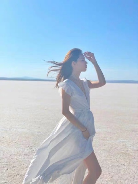 sẵn JANE Đầm trắng xoè đi biển xẻ tà biến hoá hai phong cách ỐN ẢNH THẬT CUỐI quyến rũ và dễ thương J0196