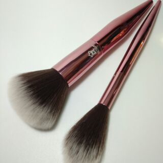 Tách set cọ phấn phủ và highlight Moda