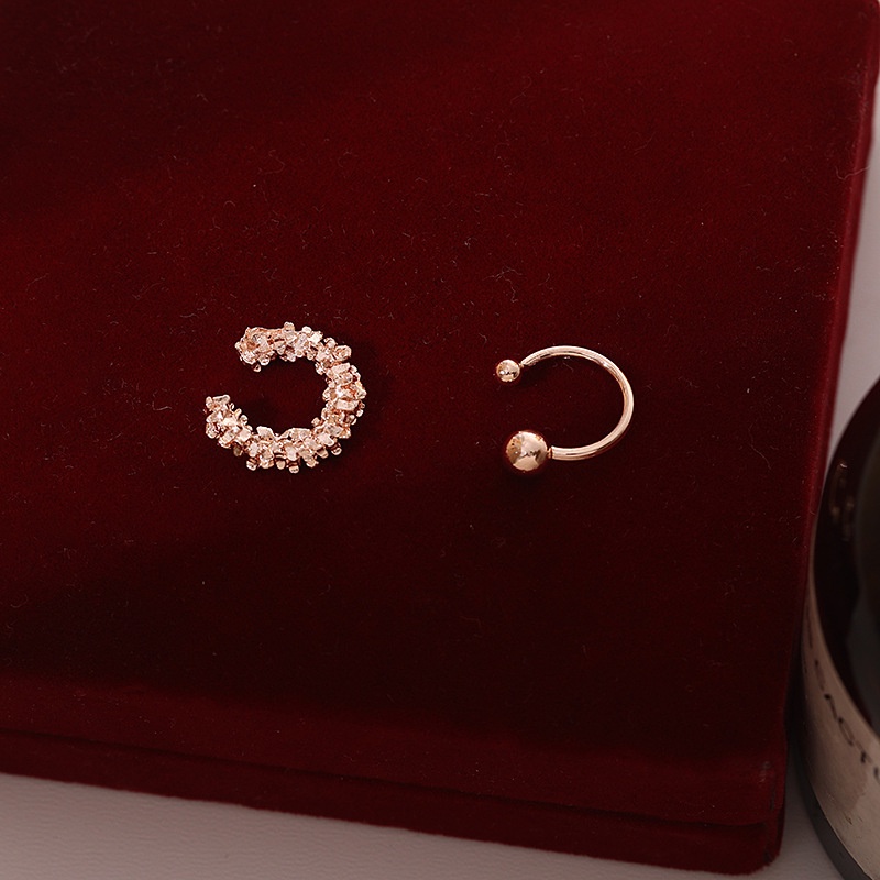 Bộ Hai Mảnh Kẹp Tai Phong Cách Mới Năm 2022