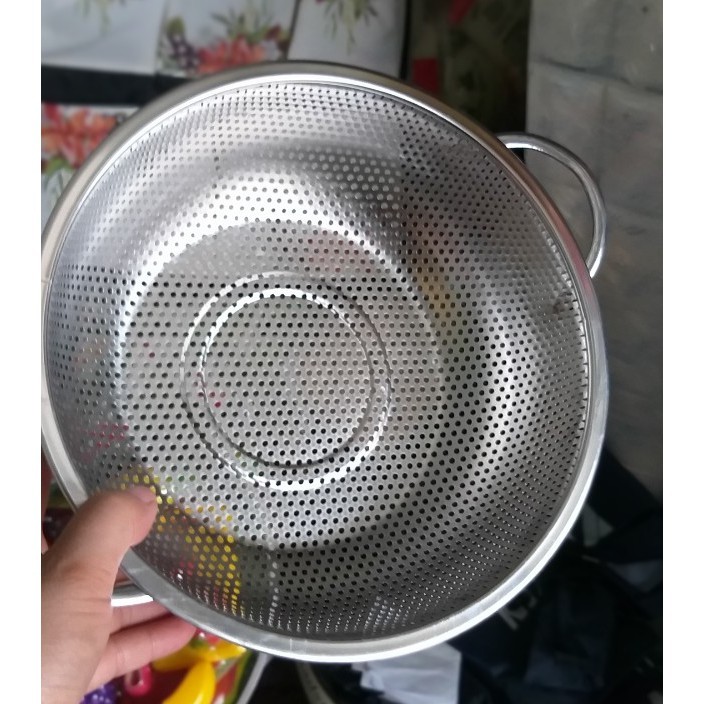 Rổ inox có tay cầm 25cm lỗ nhỏ