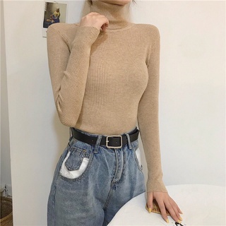 Áo len cổ lọ cho nữ.
