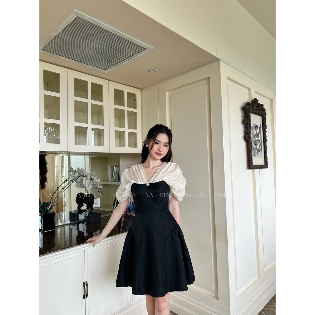 Váy xoè bồng nhún vai ánh nhũ Stella Dress
