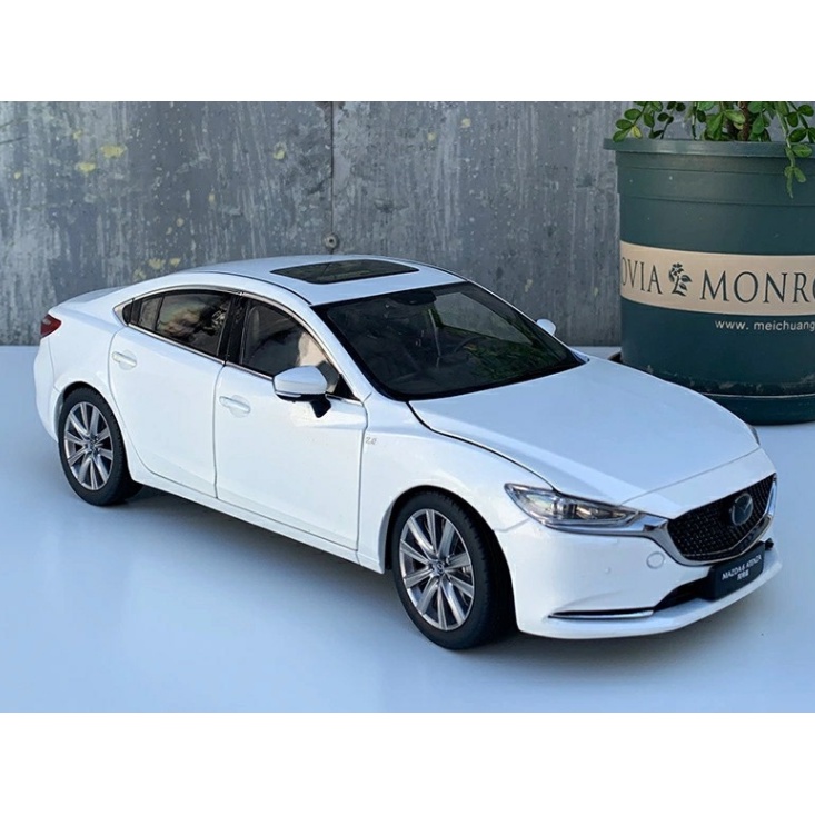Mô hình xe Mazda 6 2022 tỉ lệ 1:18 Paudi
