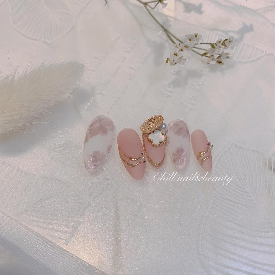 Móng giả phong cách châu Âu quý phái A414 -  nailbox Dolyy gắn charm cute kèm keo dũa