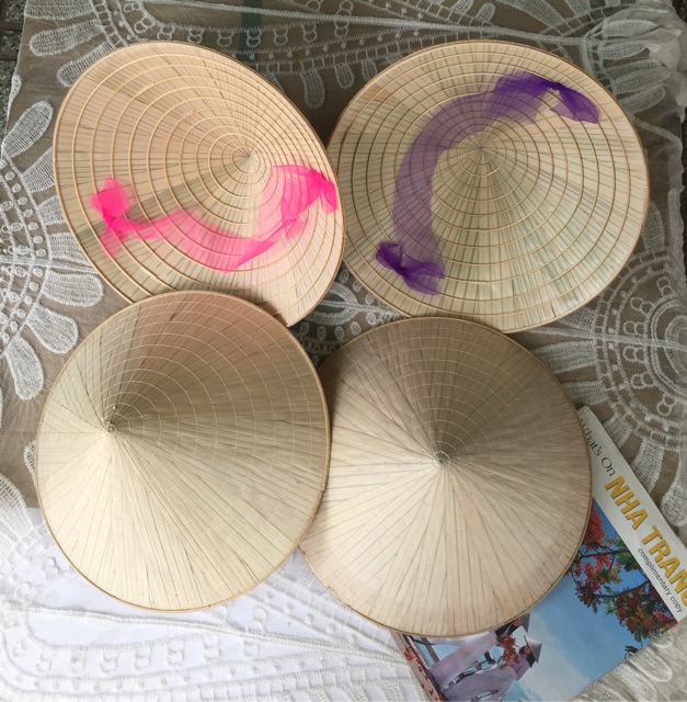 Sét 5c-10c Nón Lá Truyền Thống Việt Nam Size Nhí D17.5cm Và Size Nhỡ D25.5cm Cột Sẵn Quai Nón - Lucky Girl shop
