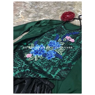 Set tứ thân lụa màu xanh lá đậm