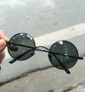Kính râm Mắt tròn Mini - HOT HOT