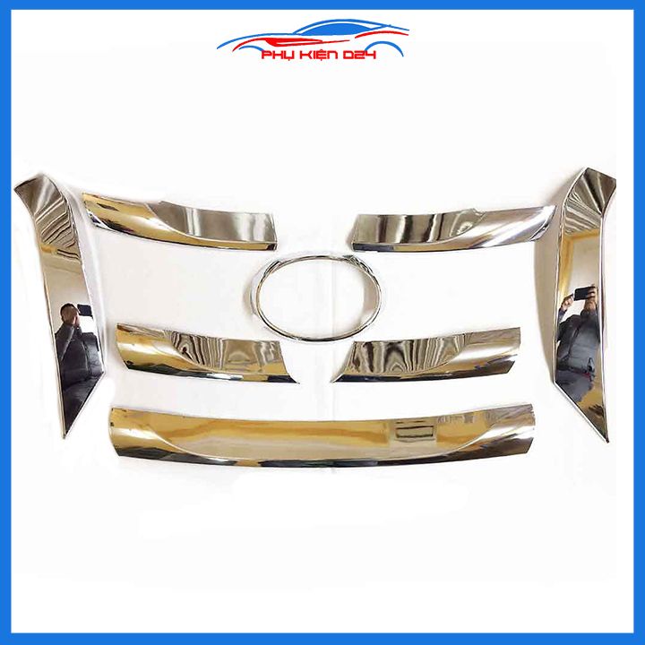 Ốp trang trí mặt ca lăng, calang Fortuner 2017-2018-2019-2020-2021-2022 ốp phía trên trang trí làm đẹp xe