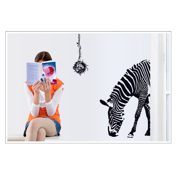 Decal trang trí tường - Ngựa Vằn Đen tinh tế