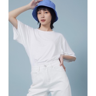 Blue T shirt . Áo thun kiểu .