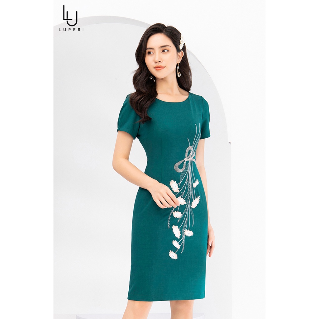 Đầm ôm body trơn thêu hoa trước LUPERI LFV3161