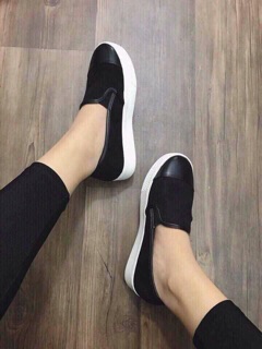 Giày slip on