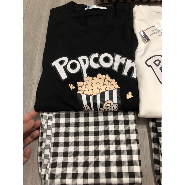 Đồ bộ thun cotton áo màu phối quần sọc giao hoạ tiết ngẫu nhiên