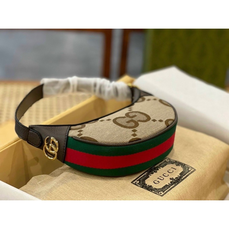 Túi đeo vai  sang chảnh cho bé