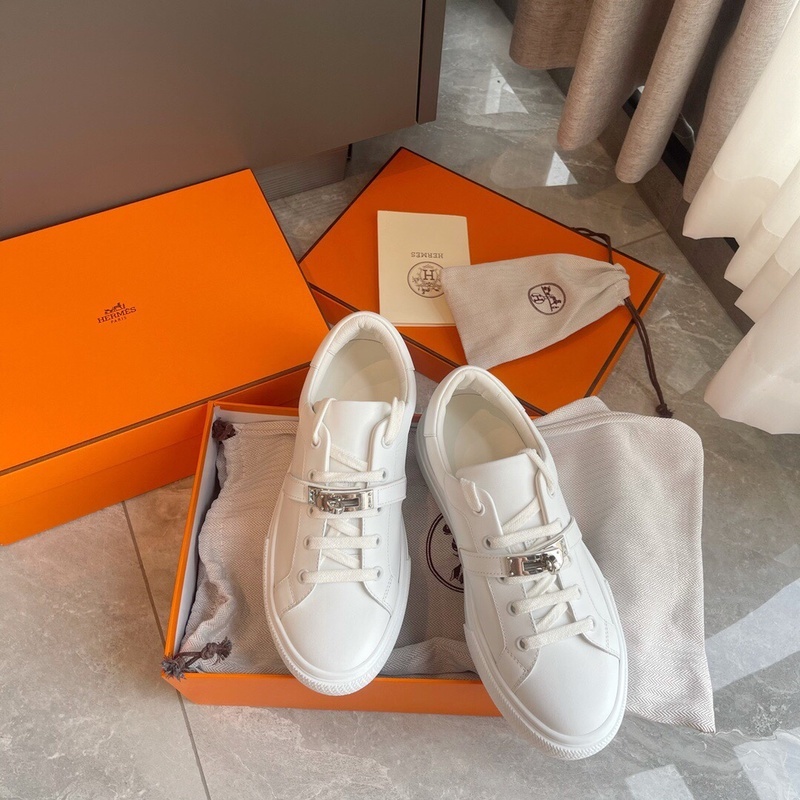 Giày Thể Thao Da Bò Màu Trắng Khóa Bạc Thoải Mái Thời Trang Cặp Đôi Model kelly