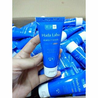 Có 2 màu - Kem rửa mặt Hadalabo 25g