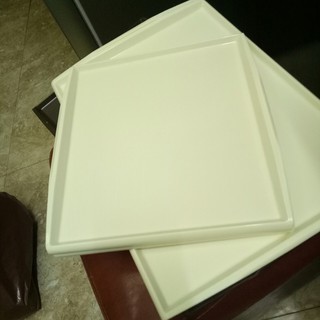 Khay nhựa vuông 27cmx27cm