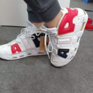 (XẢ KHO) GIÀY UPTEMPO SIZE 39