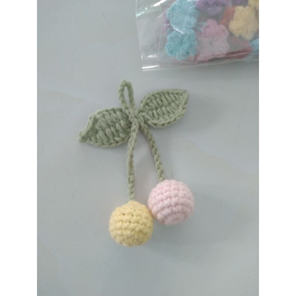 10 hoa   len  nhụy   tròn ,   nhánh cherry