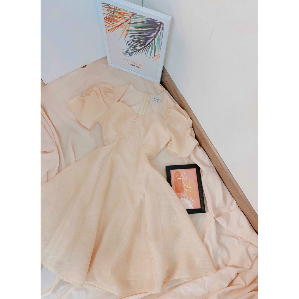 Đầm trắng, nu dạo phố - cổ khoét kiểu  - tay nhún | BigBuy360 - bigbuy360.vn