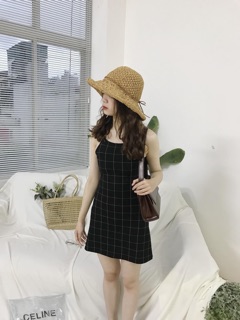 Váy hai dây kẻ ô