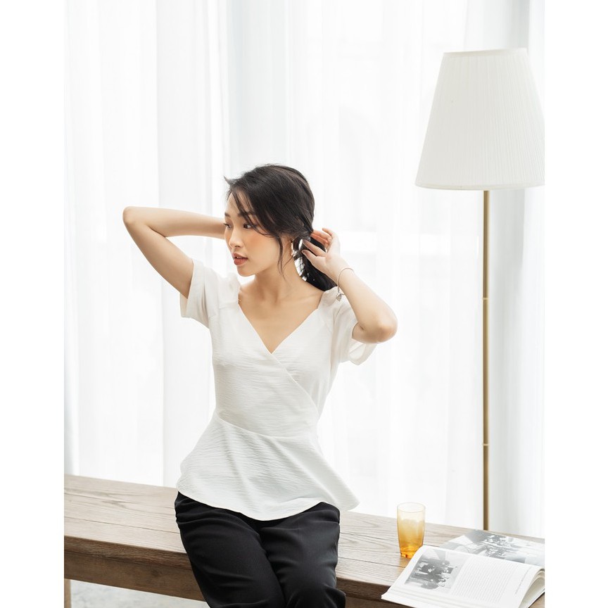 Áo cổ V LADY TOP chất liệu siêu yêu kiểu dáng siêu xinh