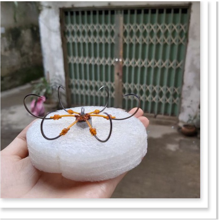 Lưỡi Lục Thép Nga