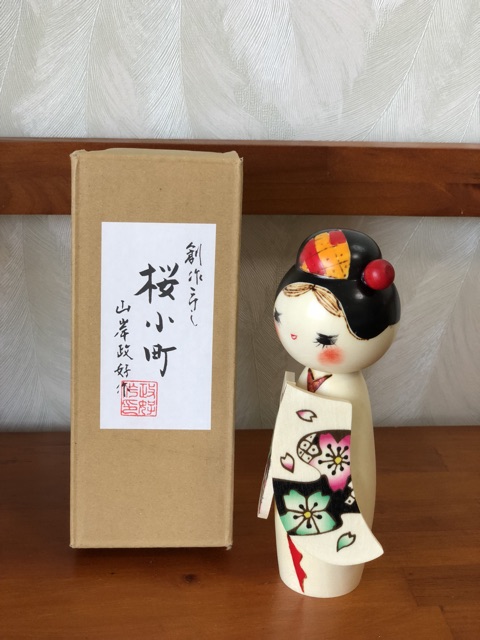 Búp bê Sakurakimachi, búp bê Kokeshi Nhật Bản, búp bê gỗ handmade cam kết hàng chính hãng Nhật Bản