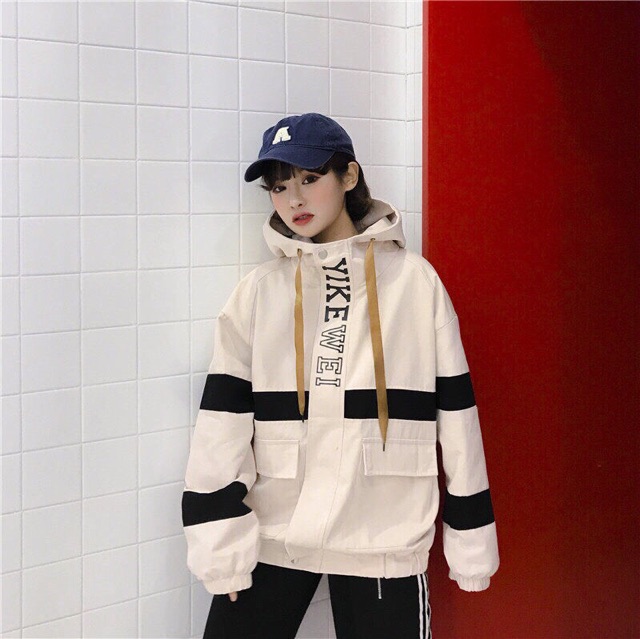 Áo khoác kaki nữ phối tà in chữ Yei có ảnh thật | BigBuy360 - bigbuy360.vn