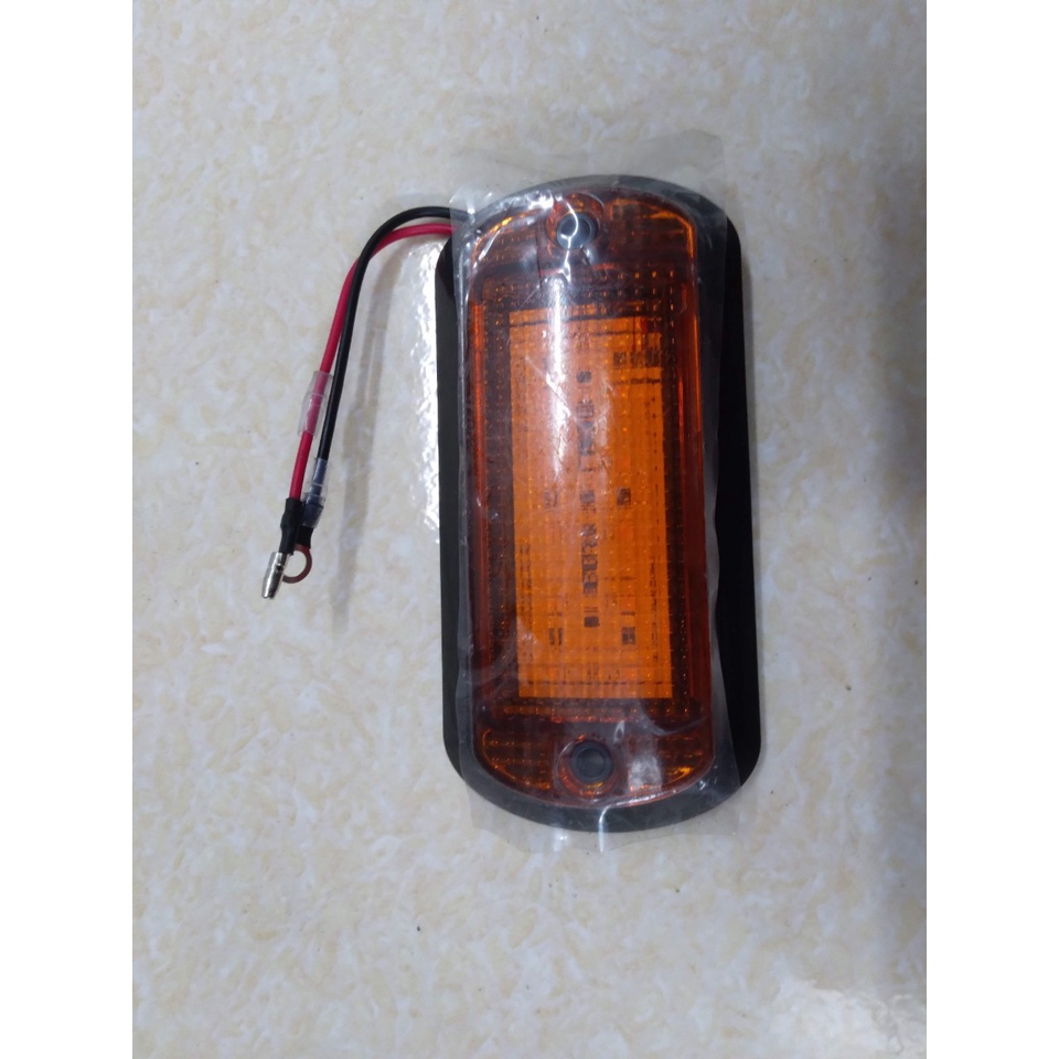 Đèn Led sườn thùng xe tải Ollin Auman Hyundai loại to màu vàng