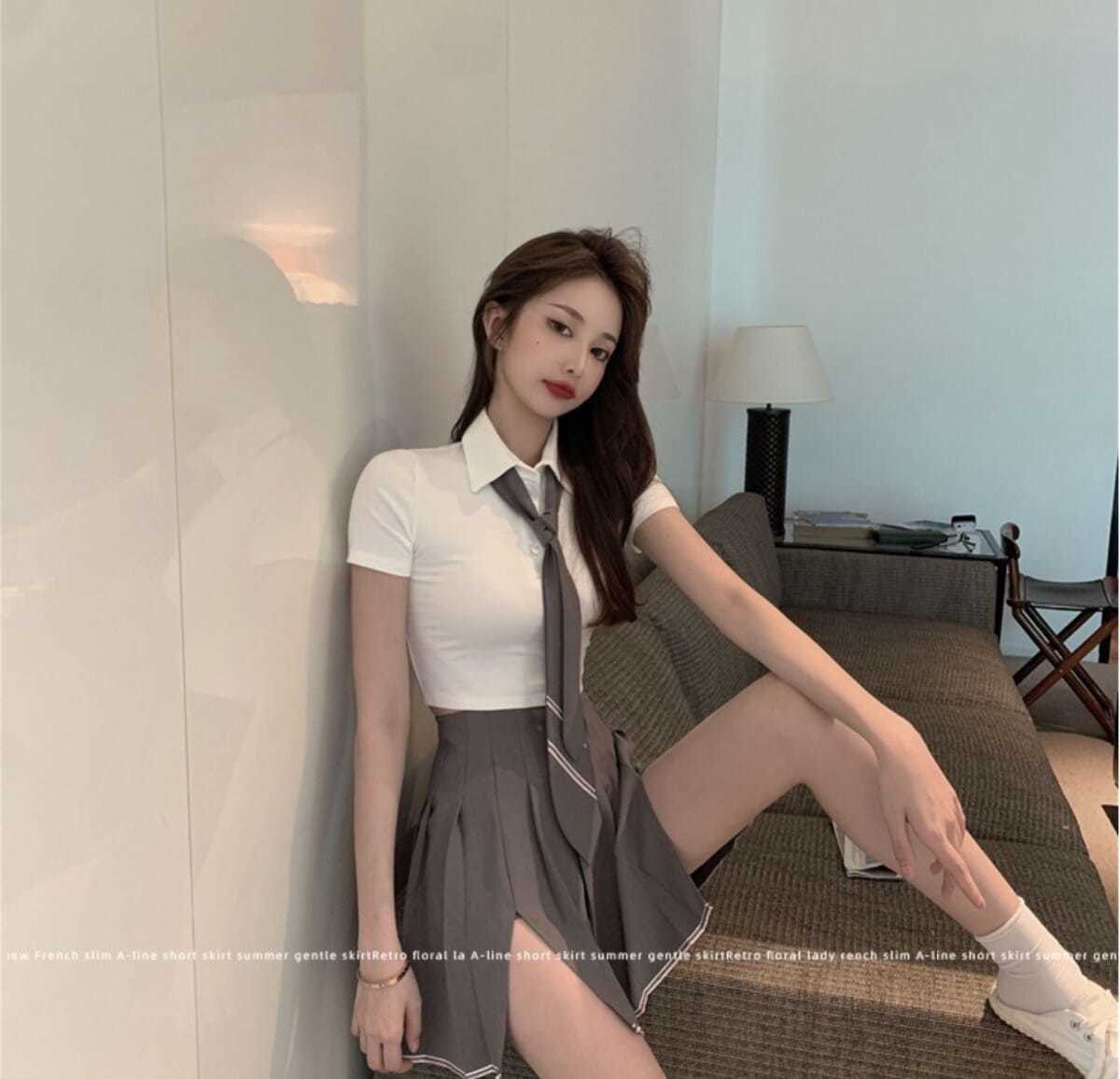 Set Áo Và Chân Váy Xếp Li Thời Trang Hè 2020 Cho Nữ | BigBuy360 - bigbuy360.vn