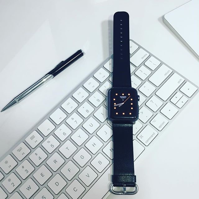 Dây đồng hồ Apple Watch Classic Buckle (đen Black)