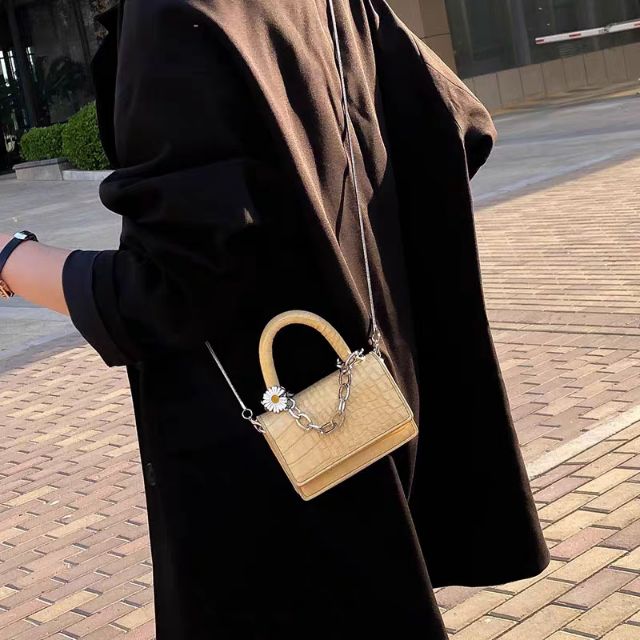 Túi sách mini đeo chéo hoa cúc