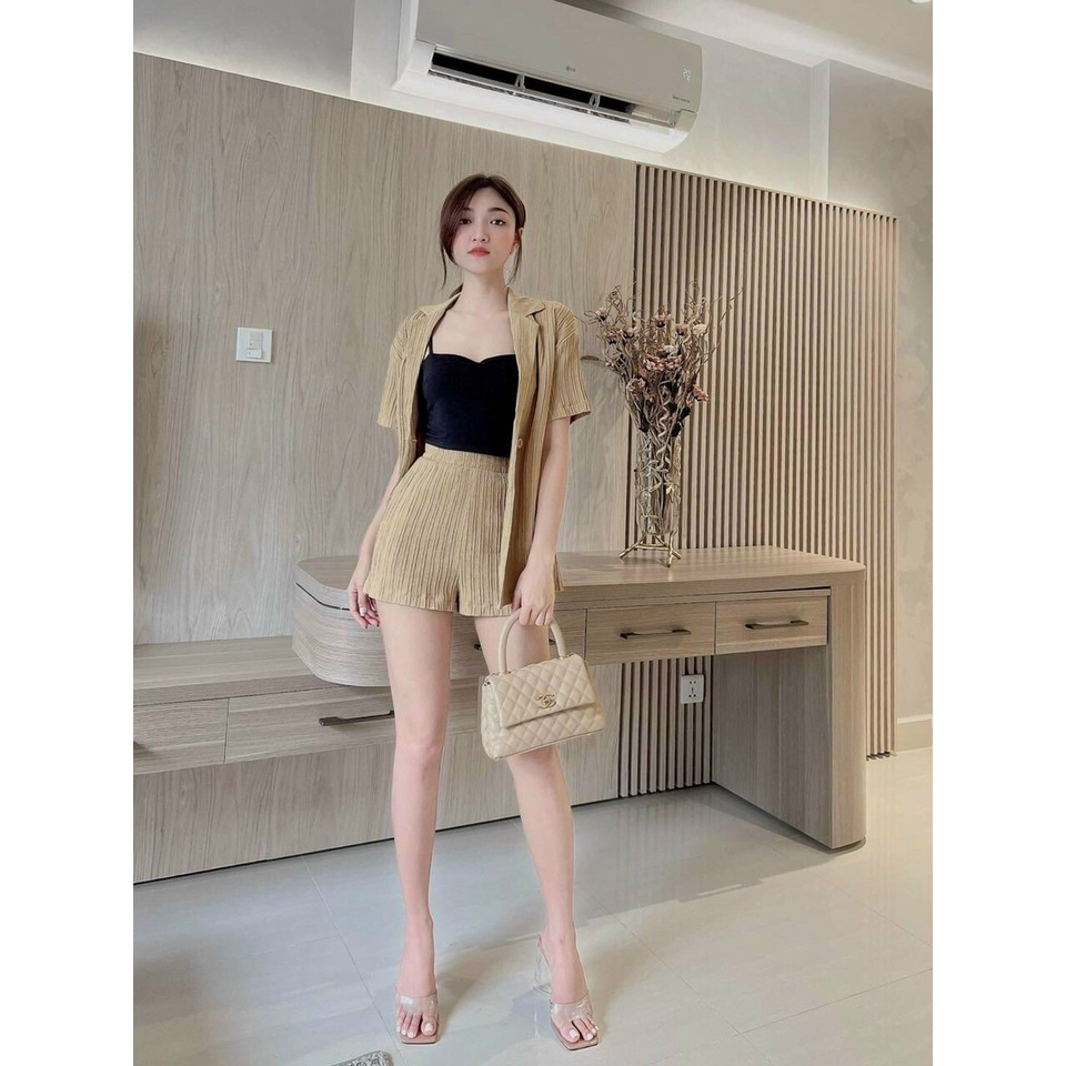 Set bộ đồ nữ sang chảnh, đồ bộ nữ đi chơi cá tính với quần short ngắn lưng thun áo khoác cổ vest ngắn tay phối áo lót