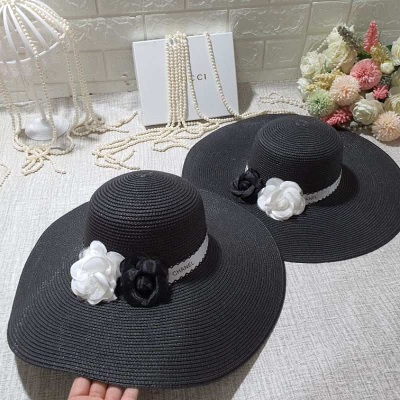 Mũ Cói thời trang đi biển Vành Rộng sang chảnh gắn hoa xinh