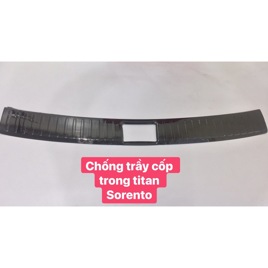 Ốp chống trầy cốp trong titan xe KIA SORENTO 2021, 2022