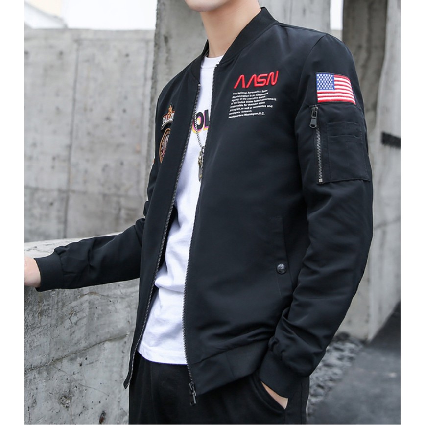 Aó khoác gió thêu thủ công hình con ong