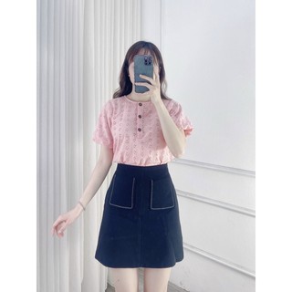Áo thô đục lỗ cúc gỗ