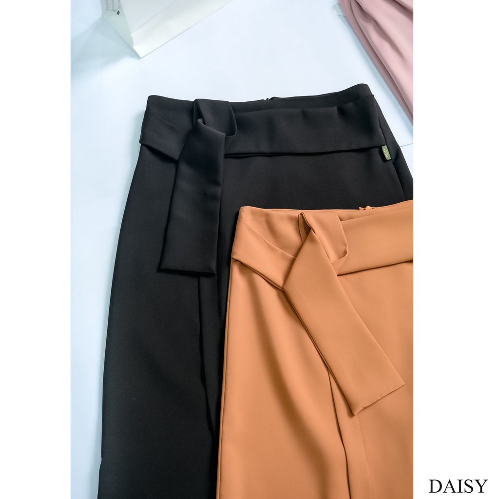 Chân váy ngắn chữ A, Chân váy vạt chéo Daisy